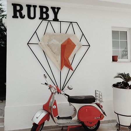 Ruby Palace Vlore Bagian luar foto