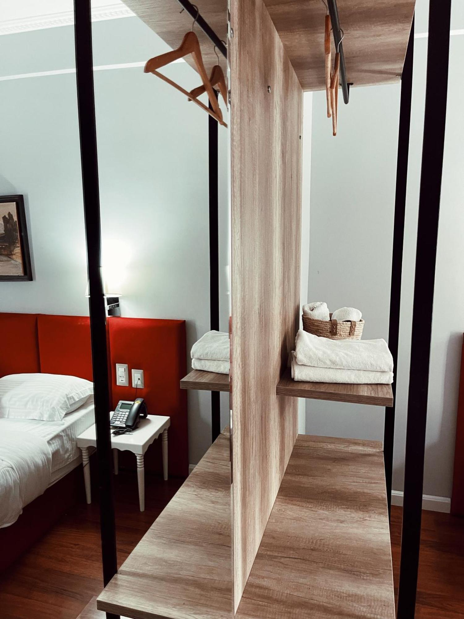 Ruby Palace Vlore Bagian luar foto