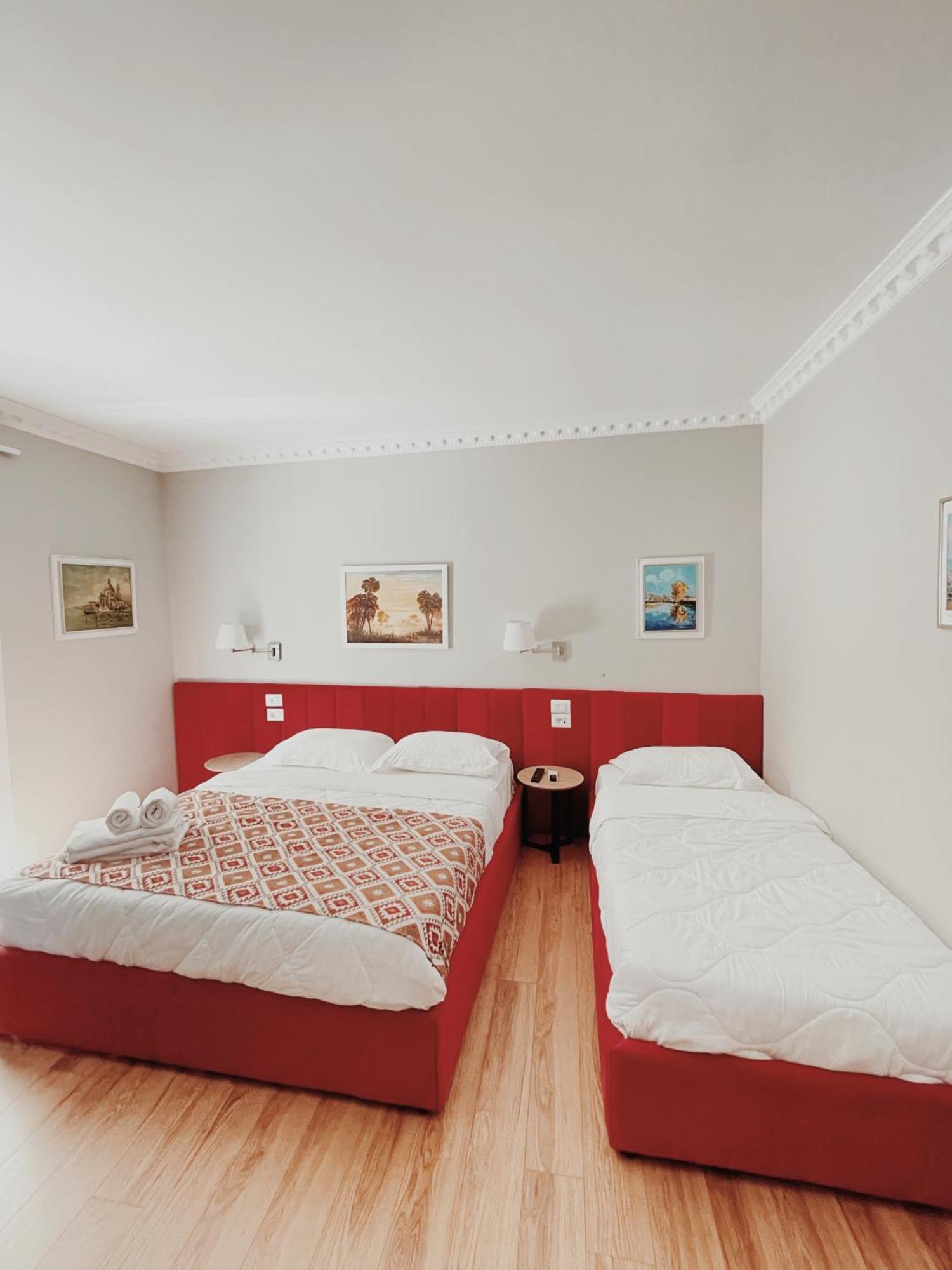 Ruby Palace Vlore Bagian luar foto