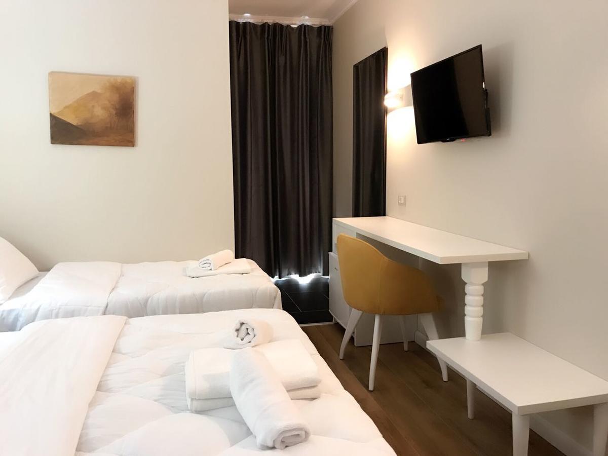 Ruby Palace Vlore Bagian luar foto