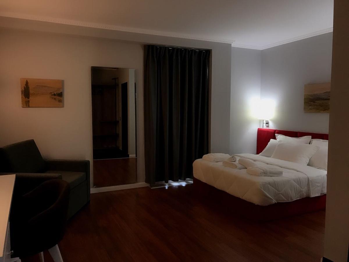 Ruby Palace Vlore Bagian luar foto