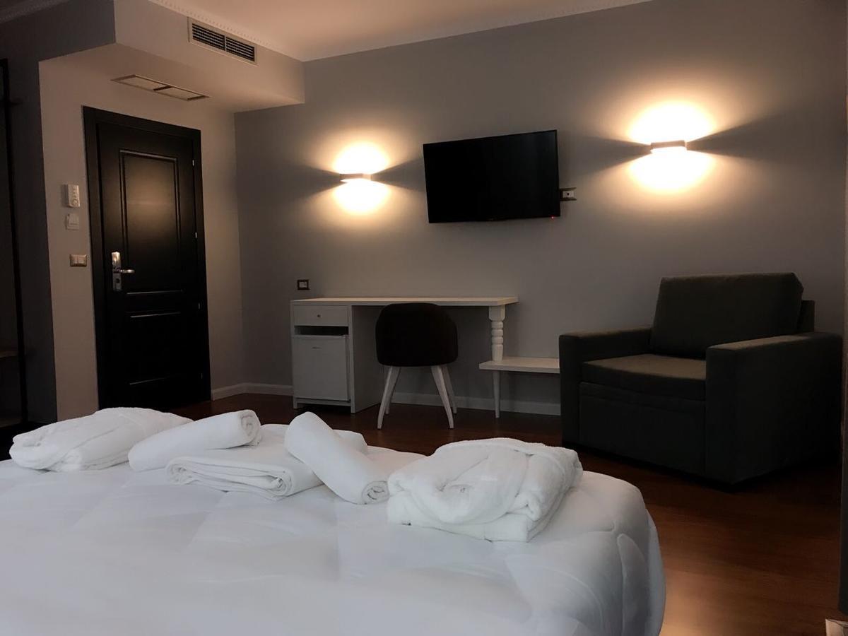 Ruby Palace Vlore Bagian luar foto